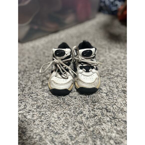1995 Vintage Baby Nikes Style 990709 Sz 6c - Picture 1 of 7